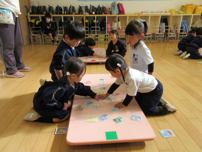 園の様子 かるた取り大会